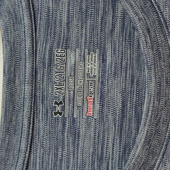 Under Armour~2XL~Men's Short Sleeved T-Shirt~Loose Fit, Heat Gear Fabric - Picture 3 of 8